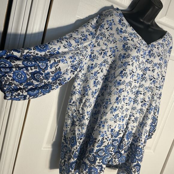 Suzanne Betro Weekend Shirt Women 3X White Blue Floral Boho Button Up Whimsey - Picture 2 of 9